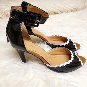 Tahari Women's Black/White Jules Scallop Contoured Heels SZ 8M